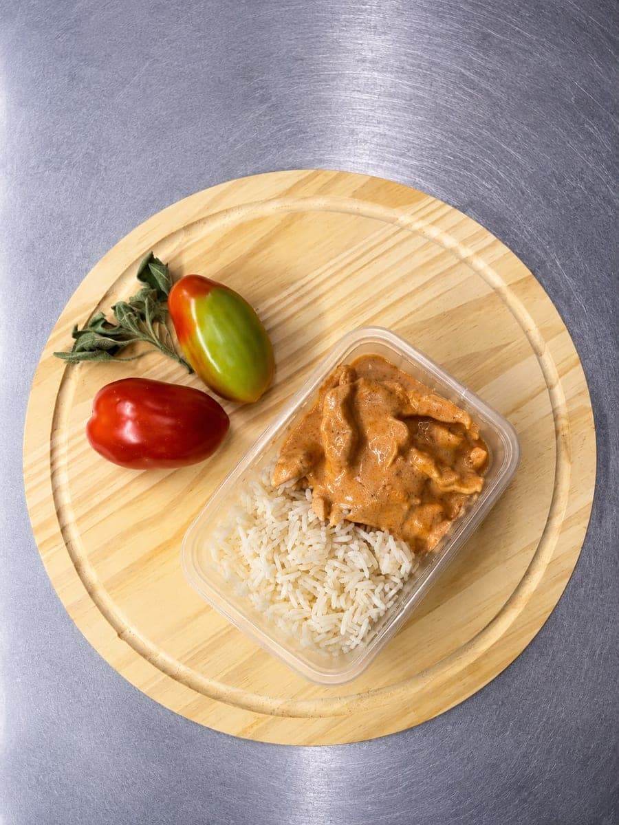 Estrogonofe de frango + arroz branco/integral