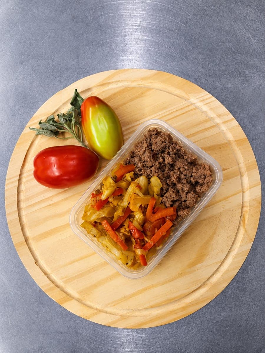 Carne moída + legumes ou purê de abóbora cabotiá