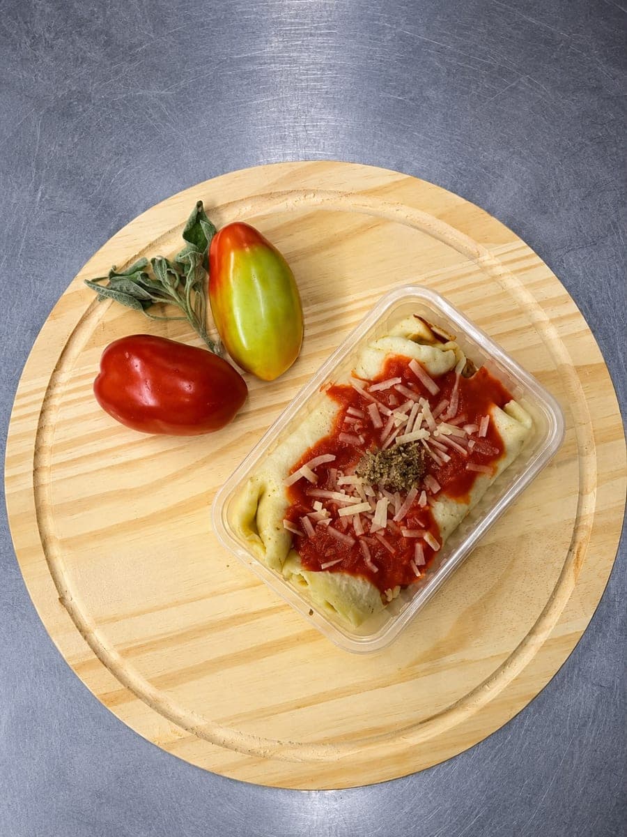 Panqueca de carne moída + molho vermelho